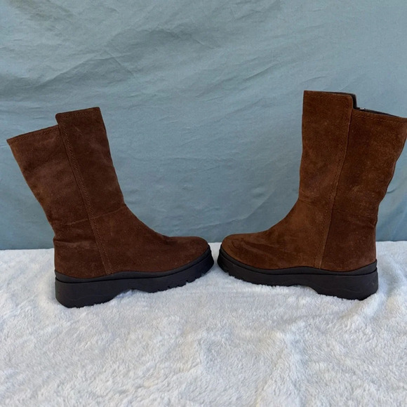 NWOT Aquatalia Brown Suede Womens Lug Sole Boot Size 9 - Picture 3 of 8